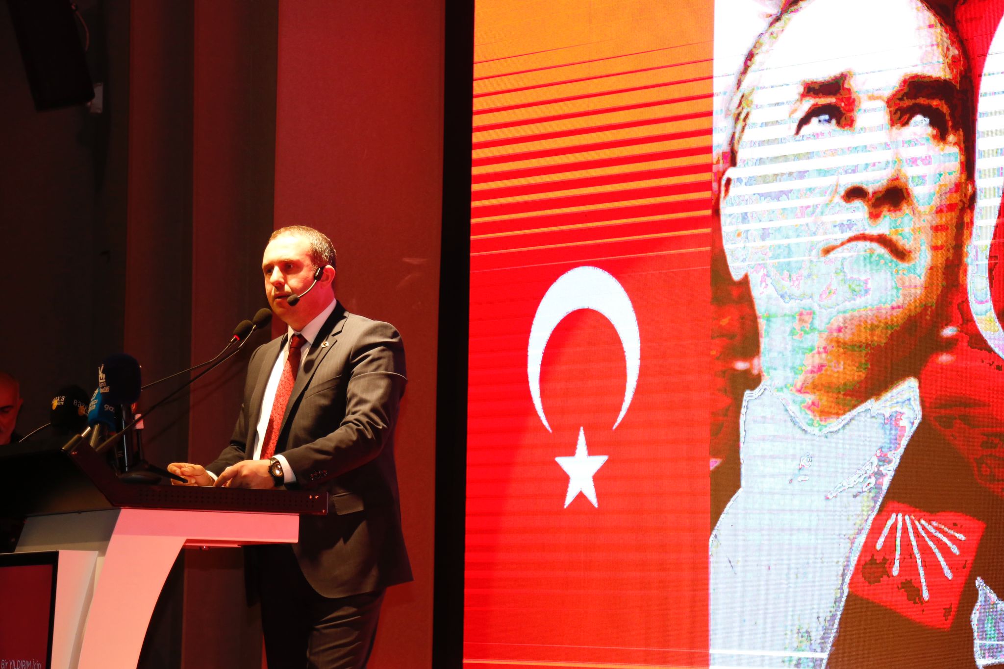 Mehmet Önder Mutlu211111