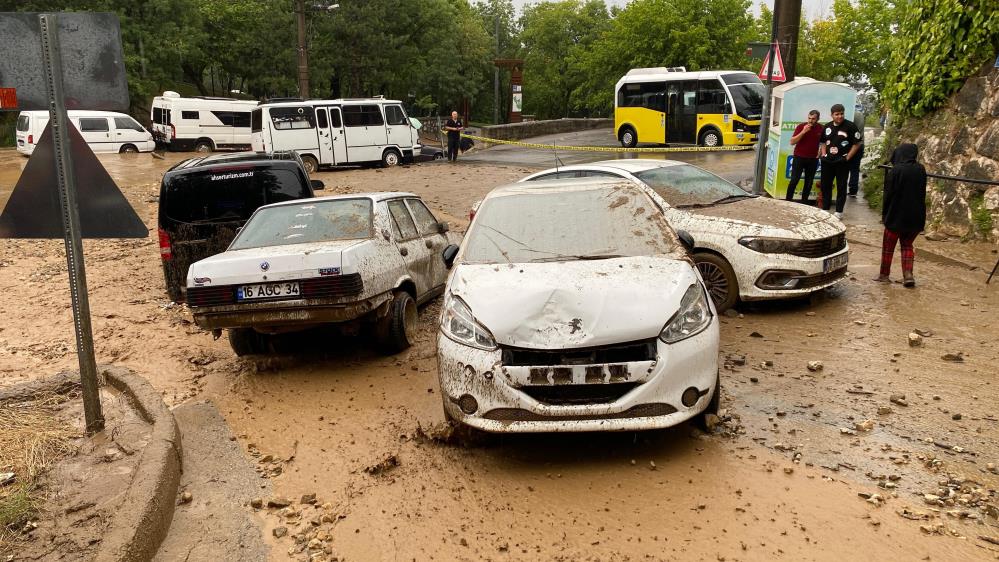 Araçlar Sele Kapıldı, Evleri Su Bastı02