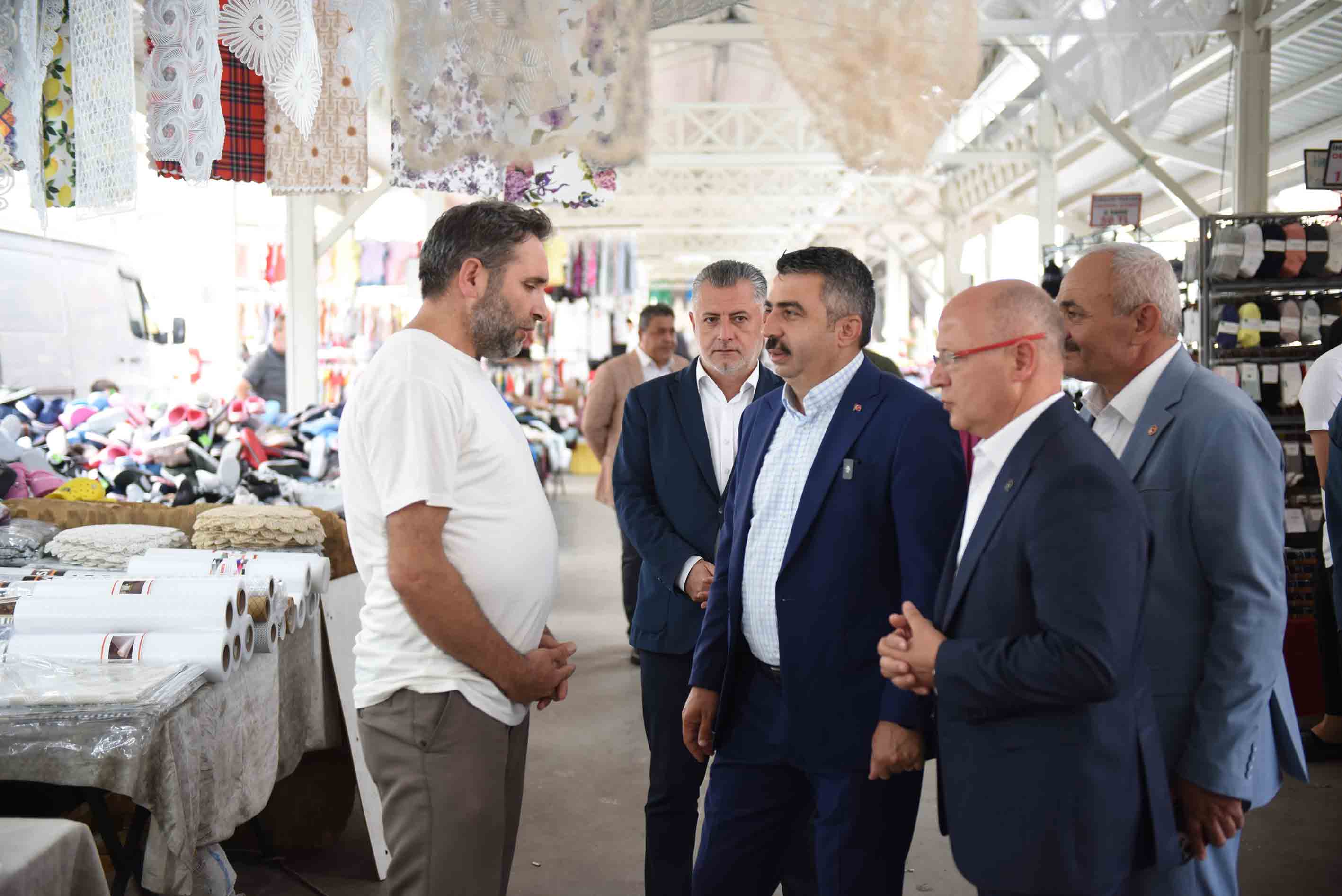 Başkan Yılmaz Gökdere Pazarı Esnafı Ile Buluştu(9)