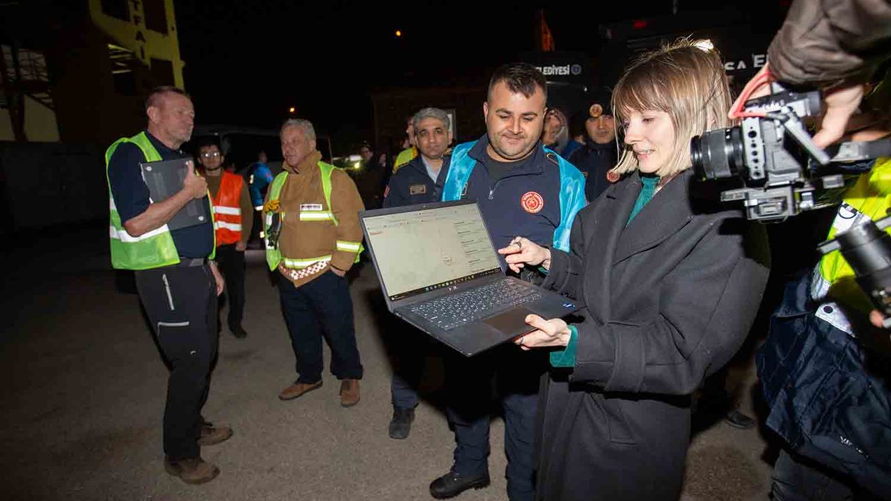 Bursa Büyükşehir Belediyesi "Team Aware" projesiı metro tatbikatı büyüledi