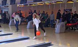 Osmangazi çalışanlarının Bowling keyfi