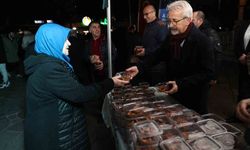 Nilüfer Belediyesi’nden kandil simidi ikramı