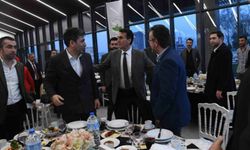 Osmangazi Belediye Başkanı Mustafa Dündar, MHP teşkilatıyla iftar yemeğinde bir araya geldi.