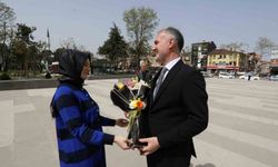 İnegöl'de Personel Başkan Taban'ı çiçeklerle karşıladı
