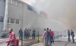 Bursa’da sandalye fabrikasında yangın
