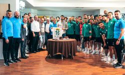 Bursaspor’da sürpriz kutlama