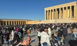 Anıtkabir’de ziyaretçi akını