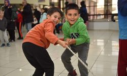 Yıldırım'da çocuklar çok mutlu; Kukla tiyatrosu çok beğenildi