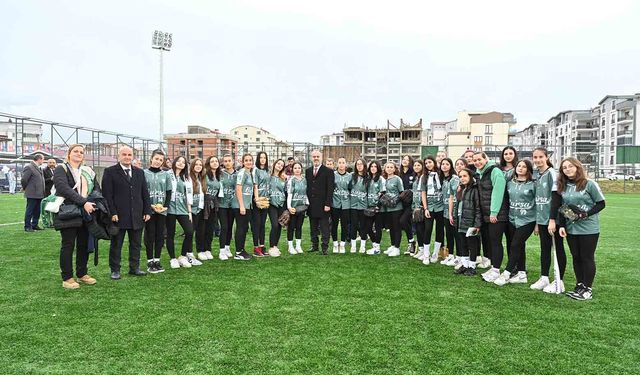 Bursa Büyükşehir’den Nilüfer’e Futbol Sahası