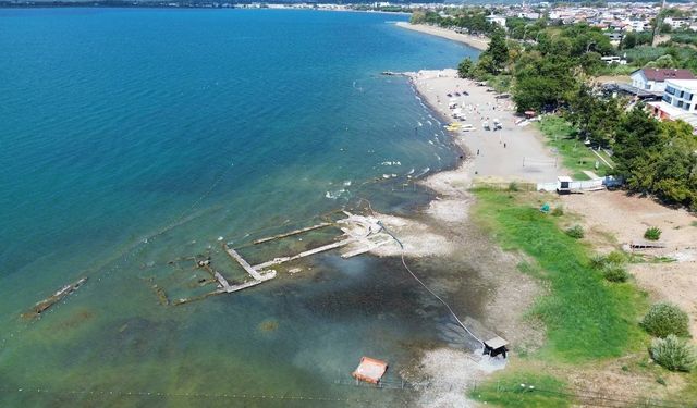 İznik Gölü’ndeki bazilika, kuralıktan dolayı gün yüzüne çıktı