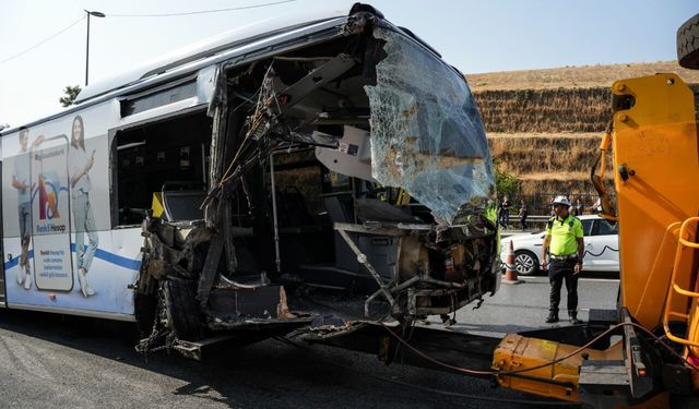 Sefaköy’de metrobüs kazası sonrası yaşanan can pazarı