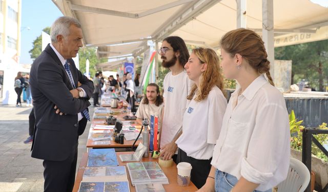 Bursa’da üniversiteli gençlere sıcak karşılama