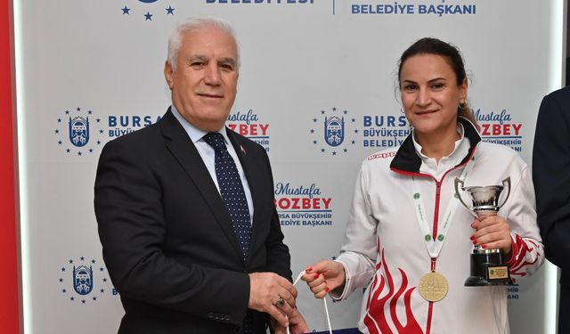 Başkan Bozbey, Bursa'nın gururunu ağırladı